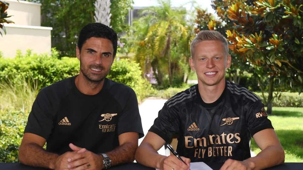 万英镑续约 万英镑续约