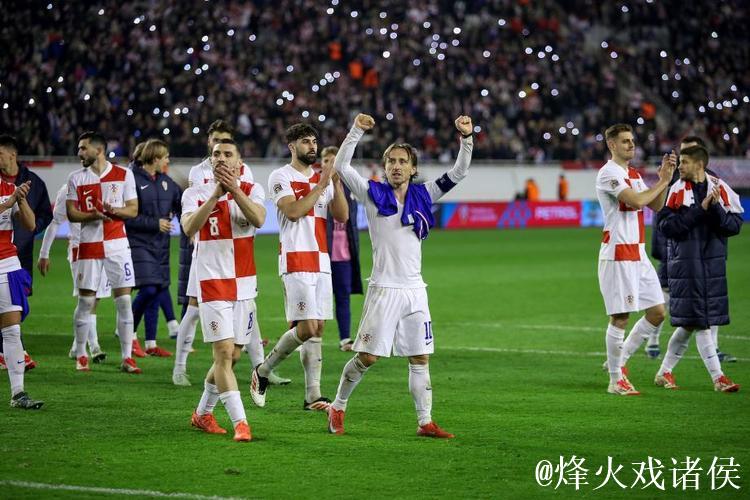 佩里西奇传射迈尼昂扑点 克罗地亚主场2-0法国占先机 佩里西奇传射迈尼昂扑点 克罗地亚主场2-0法国占先机